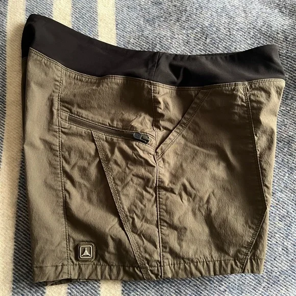 Triple Aught Design Women’s Shorts Size 14, great condition - Picture 7 of 8